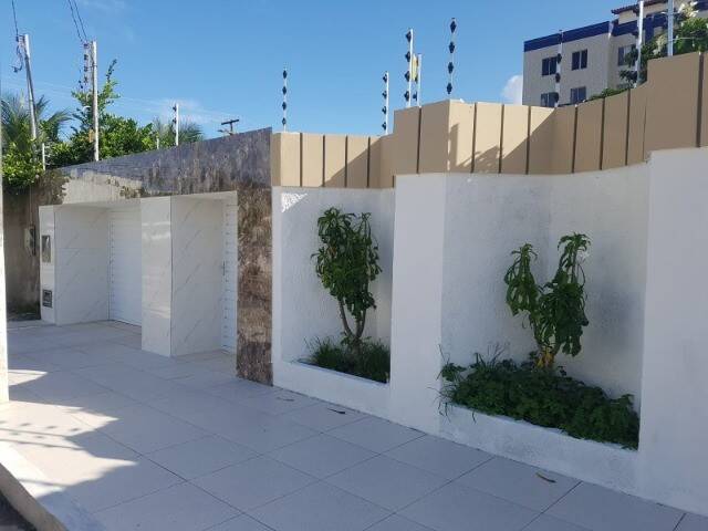 Casa reformada na Coroa do MEio