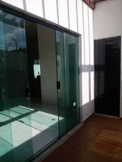 BELÍSSIMA CASA NO CONDOMÍNIO QUINTAS DA BARRA