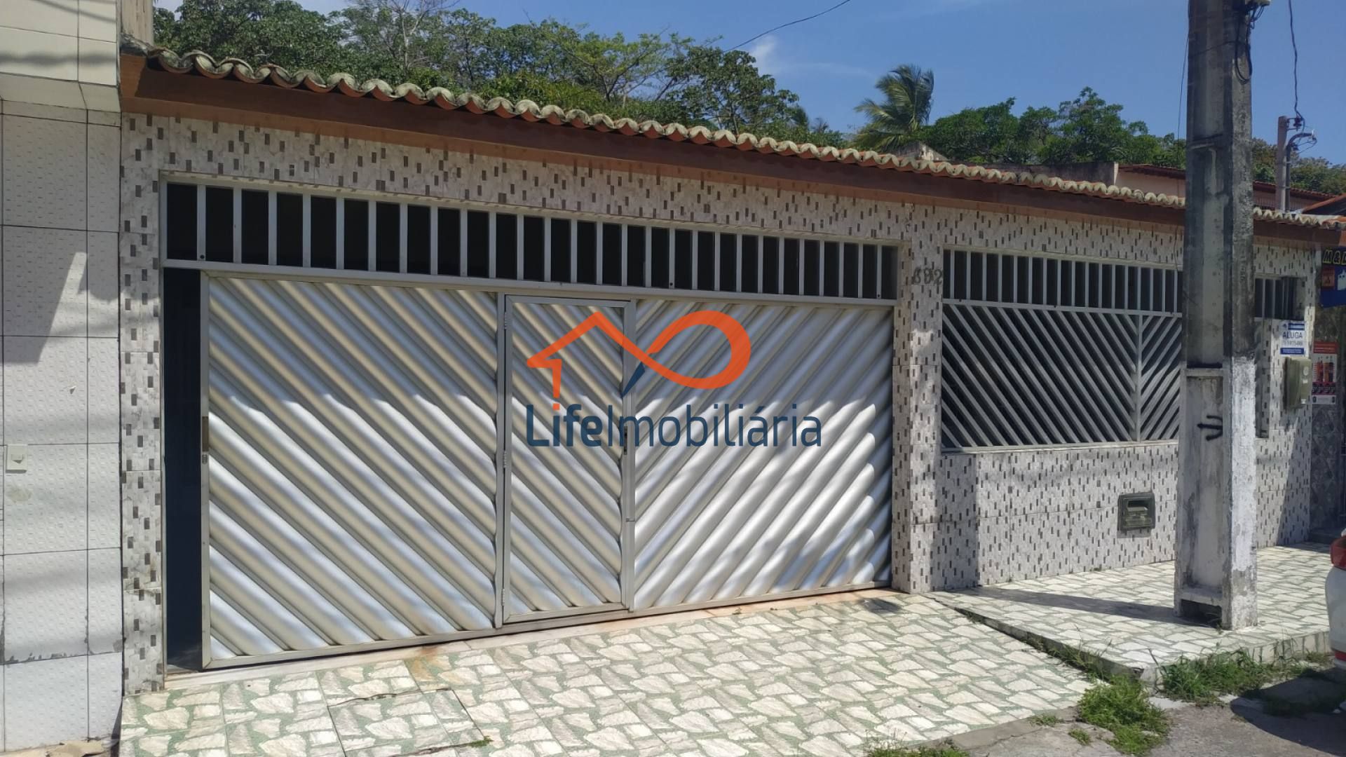 Casa 200m² à venda sendo 3/4 com 1 suíte - Bairro industrial