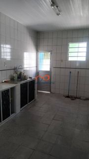 Casa 200m² à venda sendo 3/4 com 1 suíte - Bairro industrial