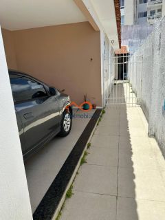 Casa lado sombra e espaçosa - Farolândia