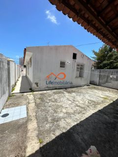 Casa lado sombra e espaçosa - Farolândia