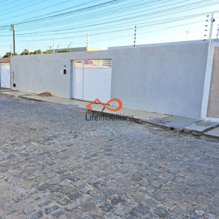 Linda Casa próxima ao Shopping Sul - Lado Sombra - 435m²