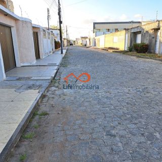 Linda Casa próxima ao Shopping Sul - Lado Sombra - 435m²