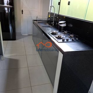 Linda Casa próxima ao Shopping Sul - Lado Sombra - 435m²