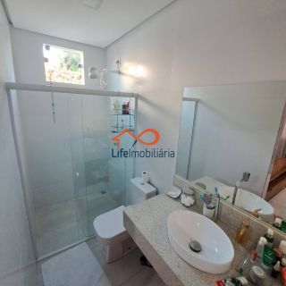 Linda Casa próxima ao Shopping Sul - Lado Sombra - 435m²