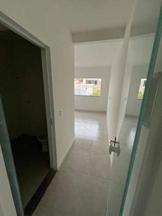 Geminado Amplo e Moderno Próximo à Praia Alegre