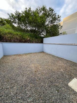 Geminado Amplo e Moderno Próximo à Praia Alegre