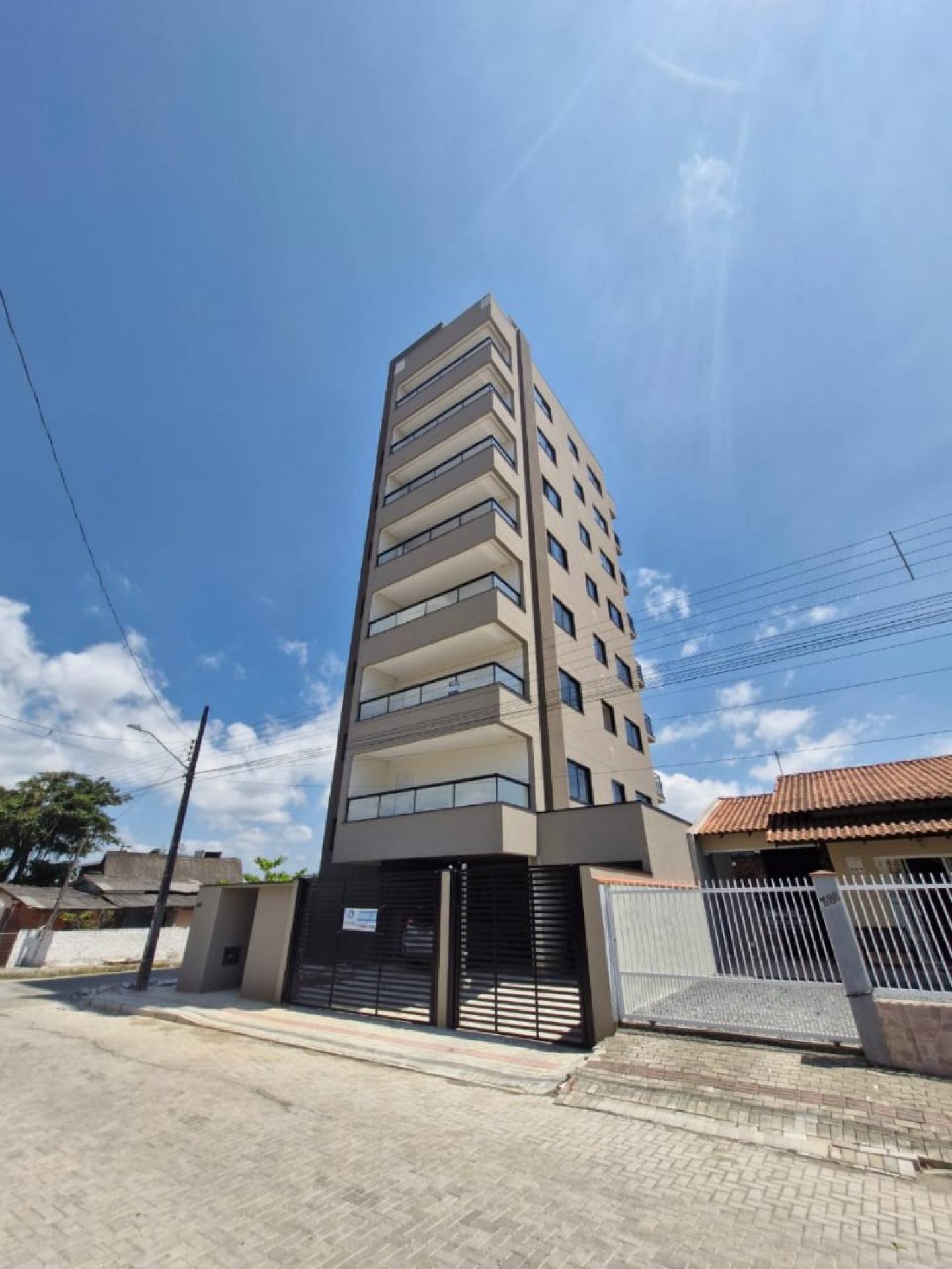 Exclusividade, conforto e sofisticação a apenas 400m do mar!