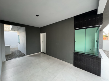 CASA COM EXCELENTE PADRÃO DE ACABAMENTO