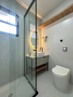 Sobrado Mobiliado em condomínio fechado – Praia da Armação, Penha-SC