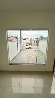 Casa Geminada à Venda em Penha – Localização Privilegiada!