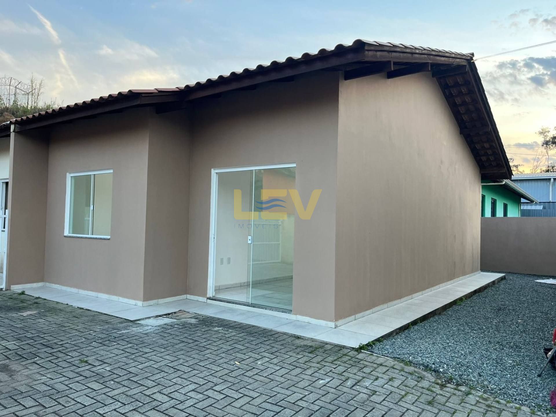 Casa em Condomínio à Venda em Barra Velha – Conforto, Luz Natural e Excelente Acabamento