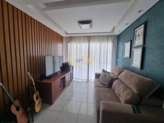 Sobrado amplo no Centro de Penha com área externa e excelente localização