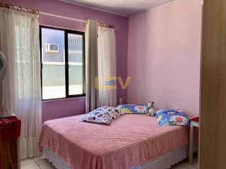 Casa no Centro de Penha 500 Metros do Mar.