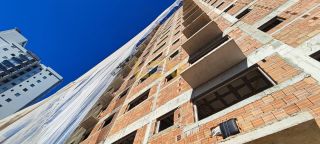 Apartamento com 2 suítes | 80 m² privativos | 260 m do mar