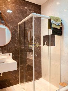 ☀️ Casa com Energia Solar | 160m² | 4 Quartos | Móveis Sob Medida ? + Edícula com Churrasqueira ? no Centro de Penha