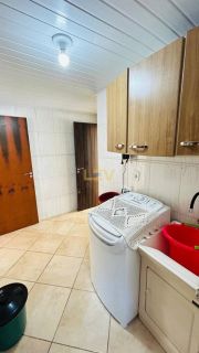 CASA AVERBADA NA PRAIA DE ARMAÇÃO – CONFORTO, LOCALIZAÇÃO E SEGURANÇA