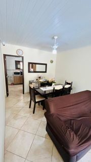 CASA AVERBADA NA PRAIA DE ARMAÇÃO – CONFORTO, LOCALIZAÇÃO E SEGURANÇA