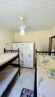 CASA AVERBADA NA PRAIA DE ARMAÇÃO – CONFORTO, LOCALIZAÇÃO E SEGURANÇA