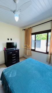 CASA AVERBADA NA PRAIA DE ARMAÇÃO – CONFORTO, LOCALIZAÇÃO E SEGURANÇA