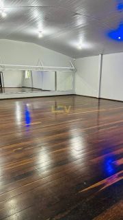 Imóvel Comercial no Centro de Penha — O Maior Ponto Comercial Disponível para Locação