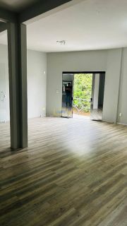 Imóvel Comercial no Centro de Penha — O Maior Ponto Comercial Disponível para Locação