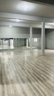 Imóvel Comercial no Centro de Penha — O Maior Ponto Comercial Disponível para Locação