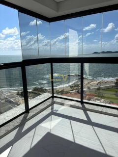 Viver de frente para o mar, na praia central mais desejada de Penha.