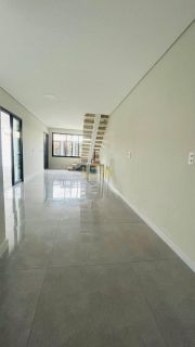 Sobrado Alto Padrão a 370 Metros da Praia de Armação - Penha-SC