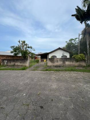 Terreno no bairro de Armação em Penha