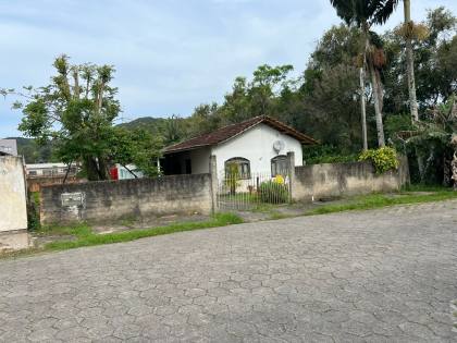 Terreno no bairro de Armação em Penha