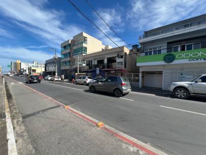 Prédio comercial e residencial - centro / Navegantes