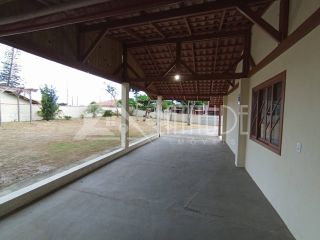 Casa Para Vender com 3 quartos 1 suíte na praia do Ervino! em São Francisco Do Sul