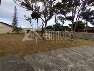 Casa Para Vender com 3 quartos 1 suíte na praia do Ervino! em São Francisco Do Sul