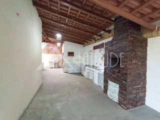 Casa Para Vender com 3 quartos 1 suíte na praia do Ervino! em São Francisco Do Sul