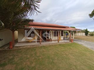 Casa Para Vender com 3 quartos 1 suíte na praia do Ervino! em São Francisco Do Sul