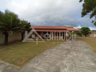 Casa Para Vender com 3 quartos 1 suíte na praia do Ervino! em São Francisco Do Sul