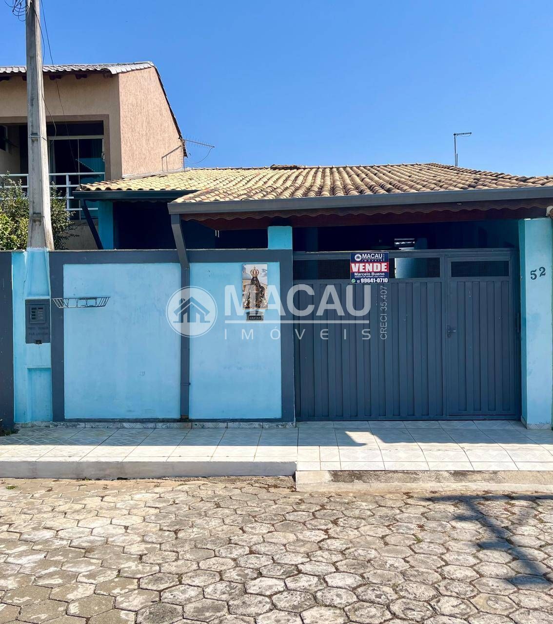 Casa em Residencial Fechado c/ Portaria 24 Hrs. e Muita Beleza Natural!