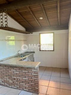 Casa Estilo Campo Rústica em Residencial Fechado!