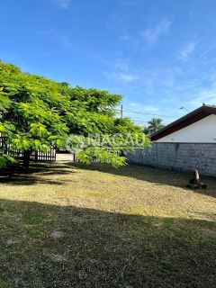 Casa Estilo Campo Rústica em Residencial Fechado!