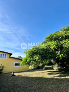 Casa Estilo Campo Rústica em Residencial Fechado!
