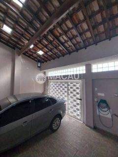 Casa com 3 dormitórios