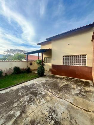 Casa à Venda, 2 dormitório, menor valor no Residencial Vale do Sol!