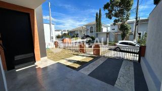 Casa de Condomínio Para Vender com 3 quartos 3 suítes no bairro Jd. Nova Cachoeira em Cachoeira Paulista