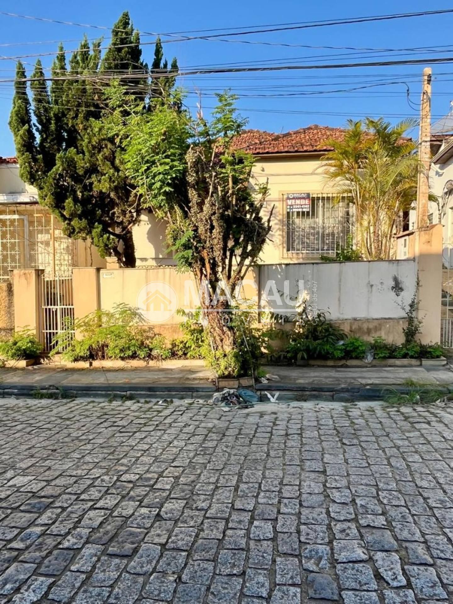 Casa Para Vender com 3 quartos no bairro Centro em Cachoeira Paulista