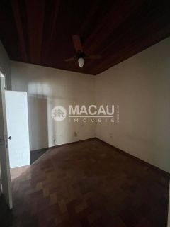 Casa Para Vender com 3 quartos no bairro Centro em Cachoeira Paulista
