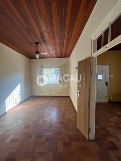 Casa Para Vender com 3 quartos no bairro Centro em Cachoeira Paulista