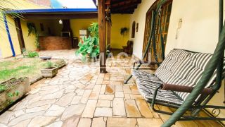 Casa Para Vender com 3 quartos 1 suítes no bairro Centro em Cachoeira Paulista
