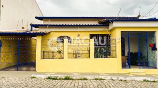 Casa Para Vender com 3 quartos 1 suítes no bairro Centro em Cachoeira Paulista